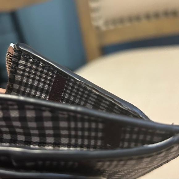 Coach Women's Wallets Collection - Lot of 4: Black, Blue, Plaid and Yellow - Picture 11 of 16